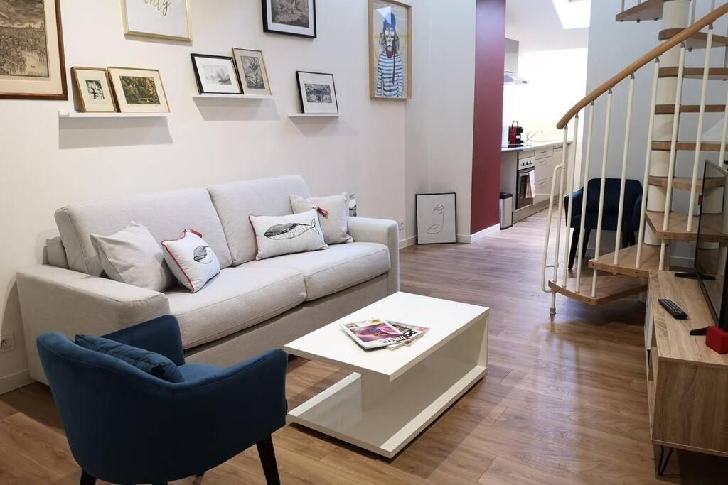 Le Duplex Des Quais Apartment บลัวส์ ภายนอก รูปภาพ